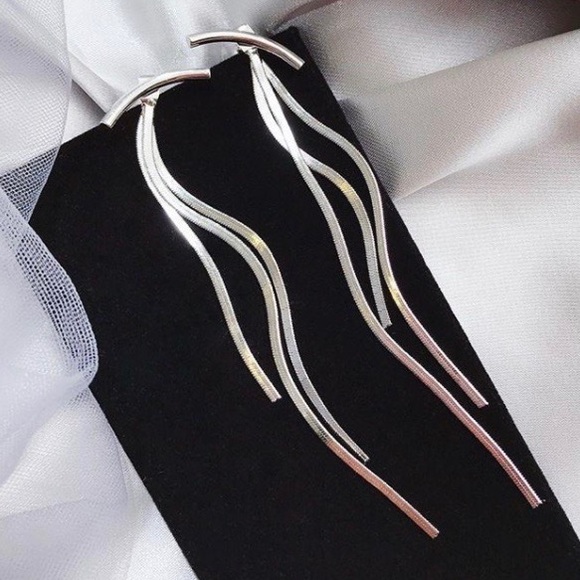 NEW Silver Long Thread Tassel Drop Arc Earrings - Picture 2 of 4